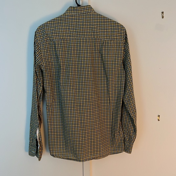 Serge Blanco
Size M
Men’s button up shirt

Used - Picture 4 of 4